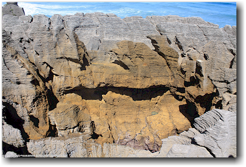 gesteinsformation bei den pancake rocks
