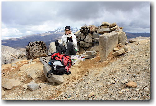 susanne beim mittagsrast beim upper tama lake