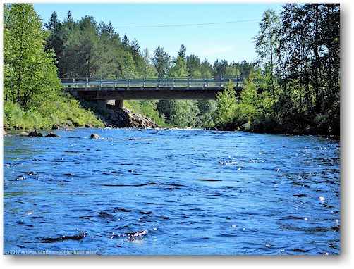 strassenbruecke ueber den aekaesjoki bei aekaesjoensuu