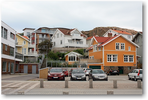 moderne wohnhaeuser beim norra hamnen (nordhafen) in lysekil