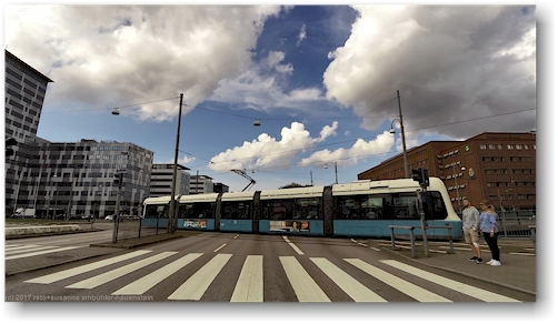 strassenbahn bei der kreuzung ullevigatan/folkungabron in goeteborg