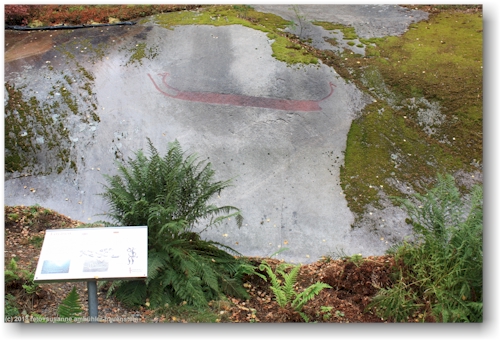 infotafel zu den felsritzungen am fuss des goepeberget bei kyrkoryk