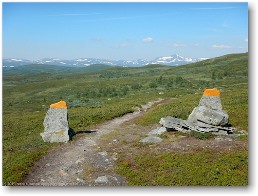 typische wegmarkierungen im verlauf des kungsleden