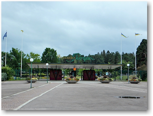 haupteingang zum mariebergsskogen in karlstad