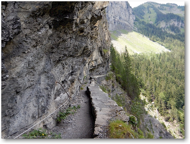 wanderweg entlang der ehemaligen bisse d'ayent