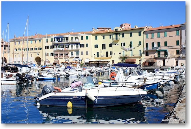 boote im hafen von portoferraio
