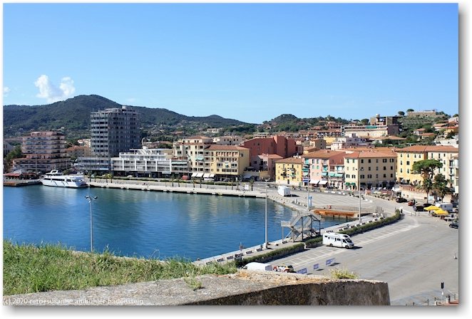blick von der porta a terra auf die calata italia in portoferraio