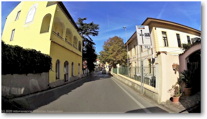 hauptstrasse durch marciana marina