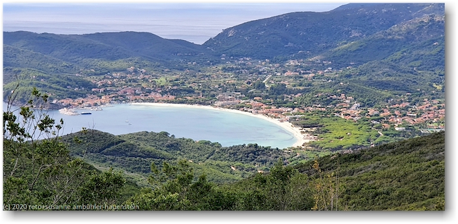 blick vom monte tambone auf marina di campo