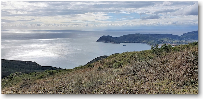 blick vom monte tambone auf den golfo di campo