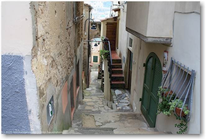 vicolo martini in capoliveri