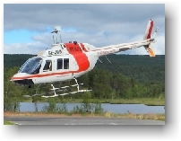 helikopter der fjaellflygarna beim heliport in adolfstroem