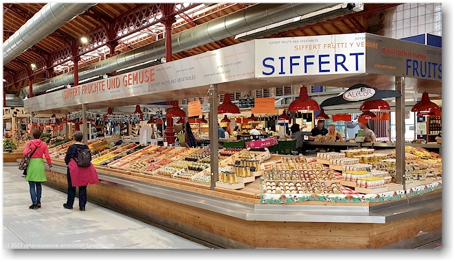markthalle im stadtzentrum von colmar