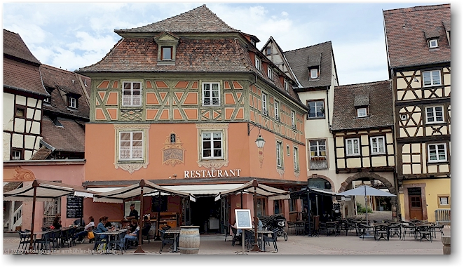 restaurant 'winstub au koifhus' am place de l'ancienne douane im stadtzentrum von colmar