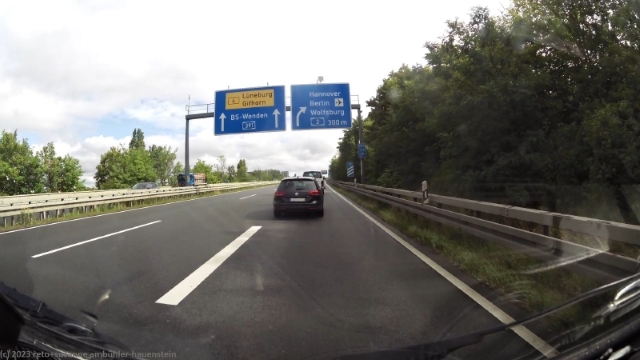 ausfahrt von der A391 zur A2 beim autobahnkreuz braunschweig-nord