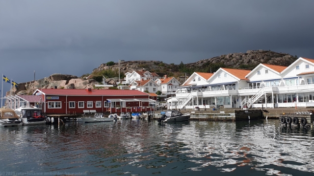 nordende der bucht von hunnebostrand mit nordre hoge berg im hintergrund