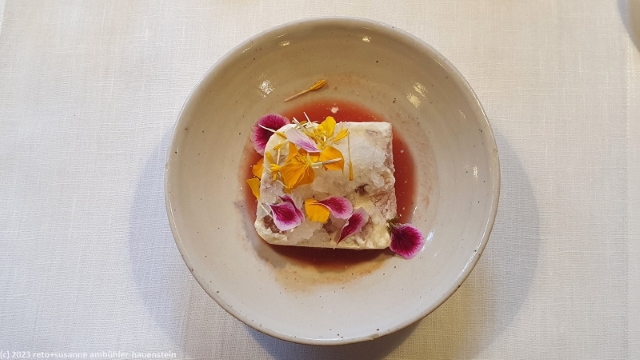 nachspeise beim nachtessen im hotel fjaellnaes