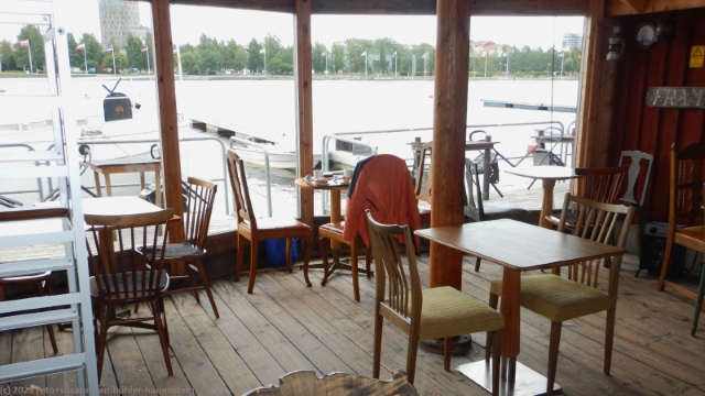 skeppscafe im gaesthamn bei pitea