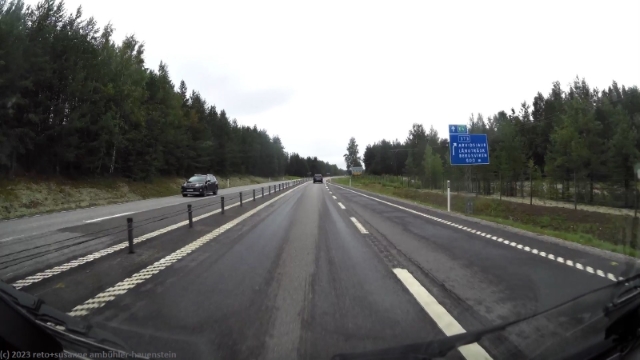 ausfahrt von der E4 in die strasse 373
