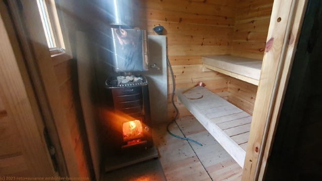 holzofen in der sauna auf dem taernaby camping