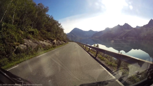 blick von der strasse 17 auf den holandsfjorden