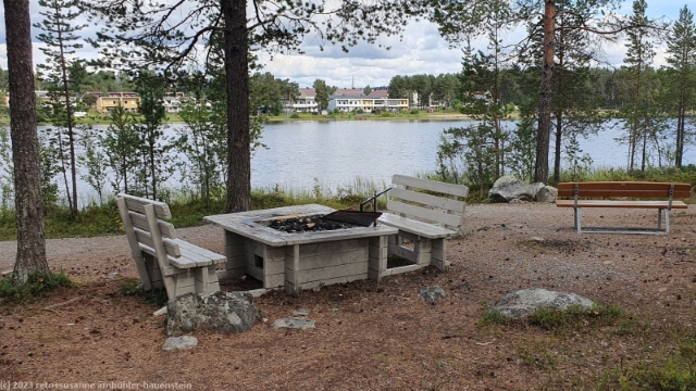 picknickplatz am talvatissjoen bei jokkmokk