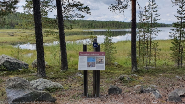 infotafel am talvatissjoen bei jokkmokk