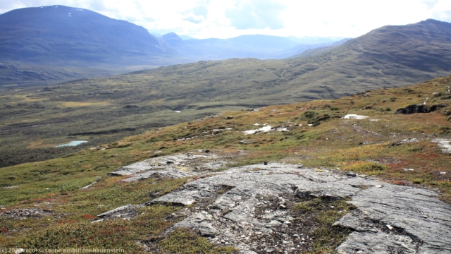blick vom njulla auf die umliegenden berge
