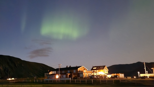 polarlicht ueber dem stave camping