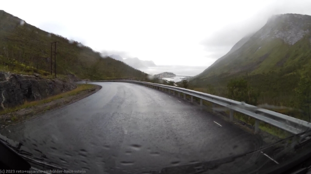blick von der strasse 7886 auf husoy