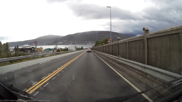 bruecke im verlauf des erling kjeldsens veg (E8) bei tromso
