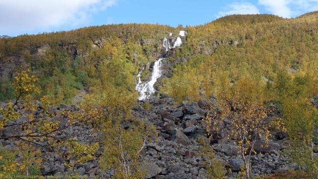 wasserfaelle des tverrelva im steindalen