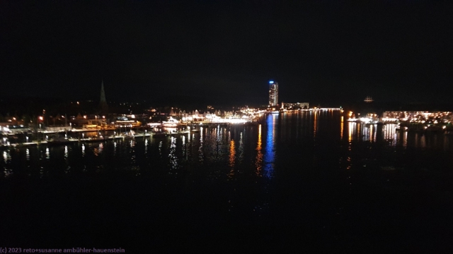 einfahrt in den hafen von travemuende