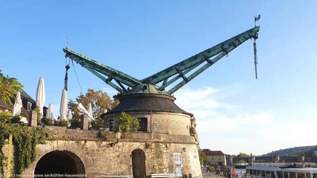 alter kran in wuerzburg