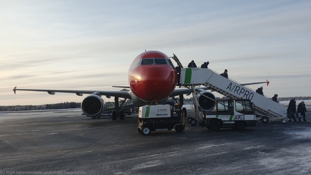 airbus A320 der edelweiss auf dem flughafen kuusamo