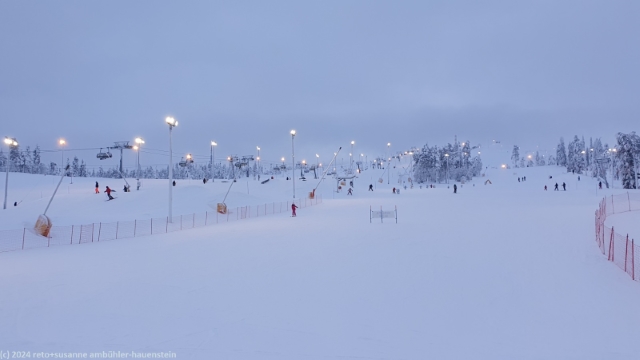 beleuchtete skipiste in ruka