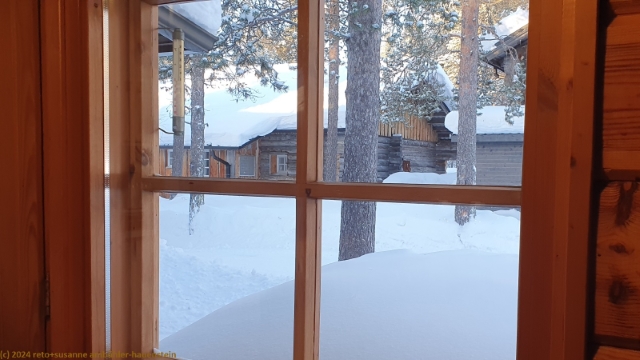 blick aus dem fenster unserer wohnung metsaenpirtti 3 in saariselkae