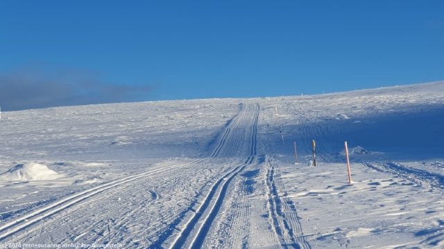 loipe auf der flanke des kiilopaeae bei saariselkae