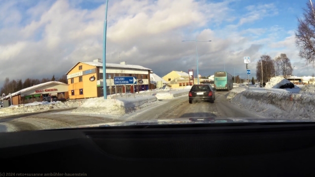 kreisel im verlauf der strasse 4 in ivalo