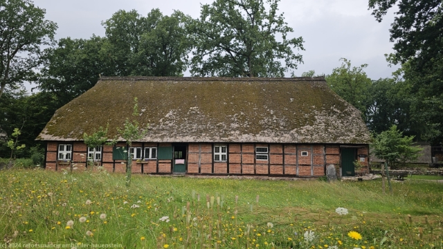maechtiges fachwerkhaus in wilsede