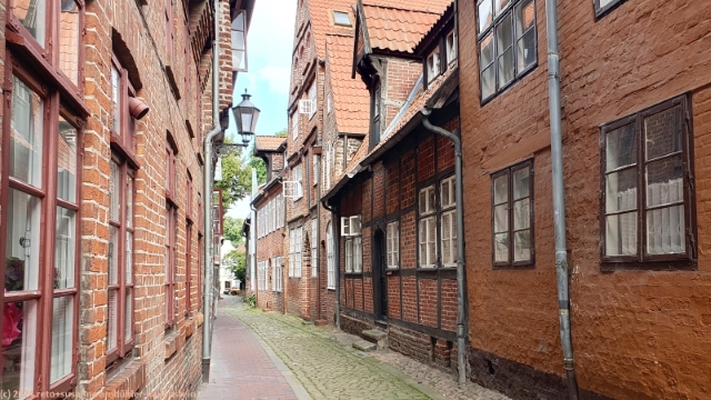 malerische papenstrasse in lueneburg