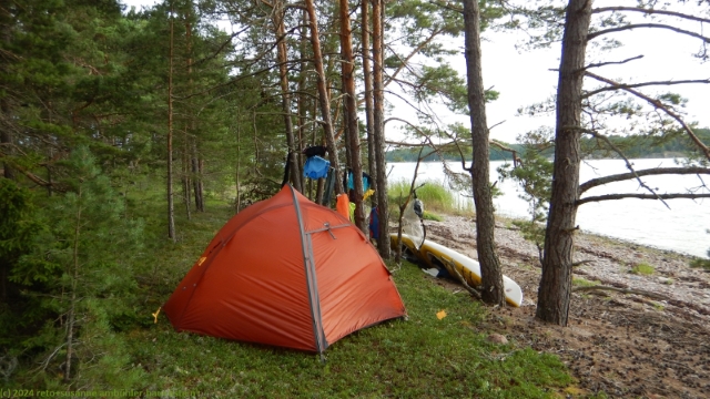 unser zelt bei sandudden am westlichen ende der insel kuggoe