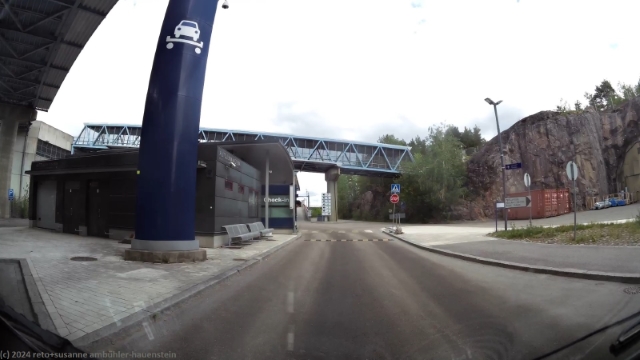 check-in bei der autoverladestation pasila