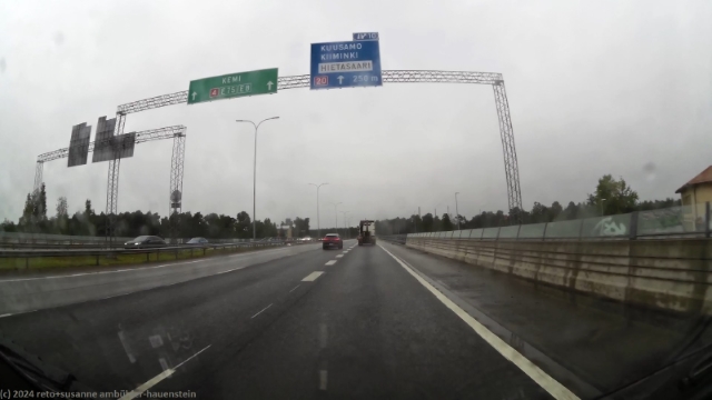 ausfahrt von der A4 in die strasse 20 in oulu