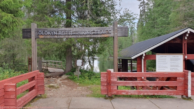 beginn des wanderweges um den julma-oelkky im hossa nationalpark