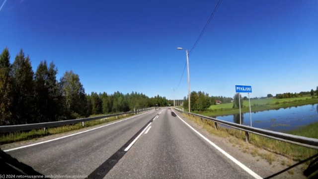 bruecke ueber den pyhaejoki im verlauf der strasse 5
