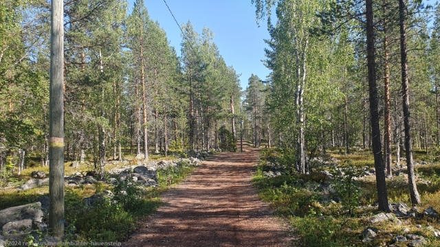 wanderweg bei levi richtung golfplatz