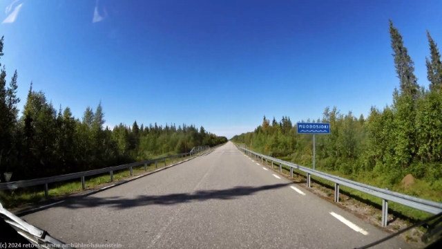 bruecke ueber den muodosjoki im verlauf der strasse 99