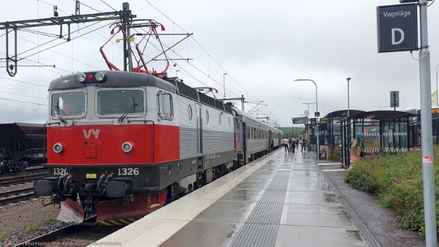 zug nach abisko im bahnhof kiruna