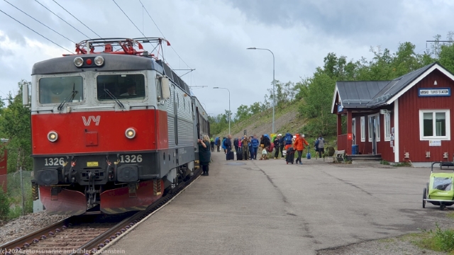 zug bei der abisko turiststation